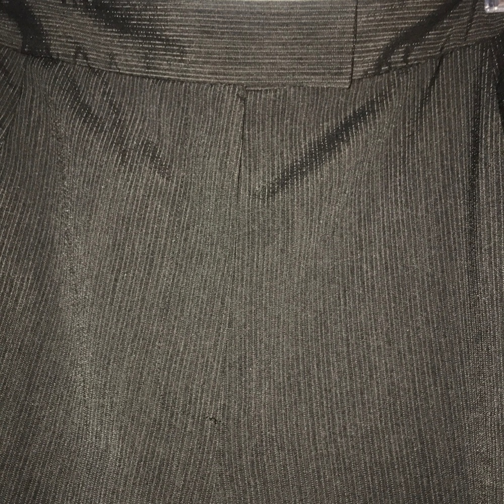 Evan-Picone Suit with scarf - Picture 13 of 15